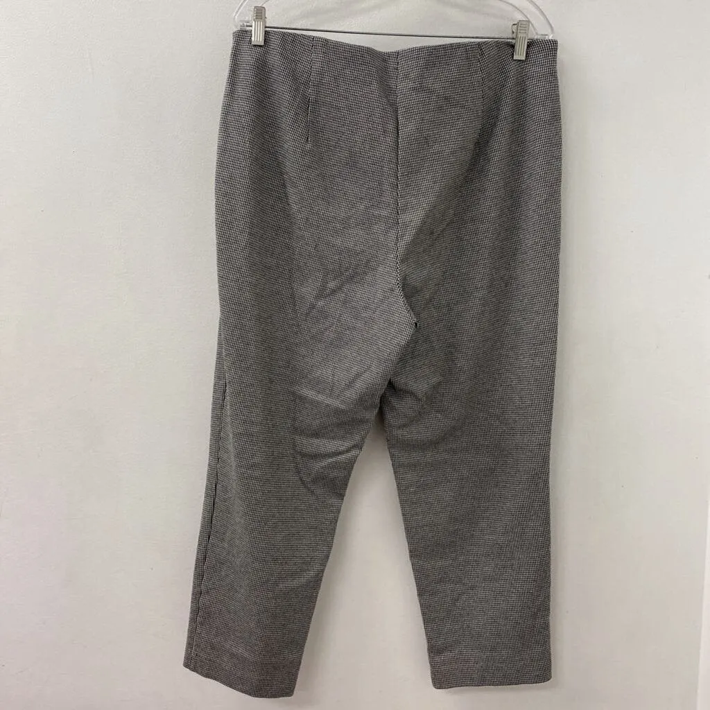 H&M WOMEN'S CAPRIS black white XL sold by The Comeback product image thumbnail 2