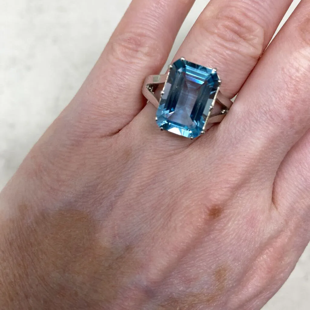 925 WOMEN'S RING blue silver 7.75 sold by The Comeback product image thumbnail 4