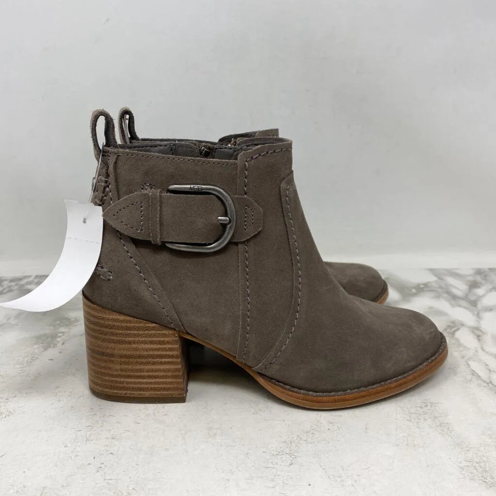 UGG WOMEN'S BOOTS faun 7 sold by The Comeback product image thumbnail 3