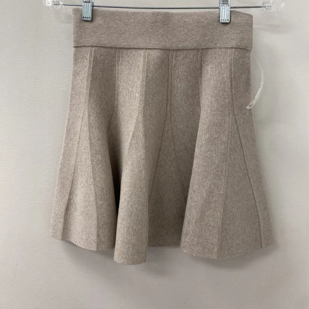 Club Monaco WOMEN'S SKIRT beige mix XS sold by The Comeback