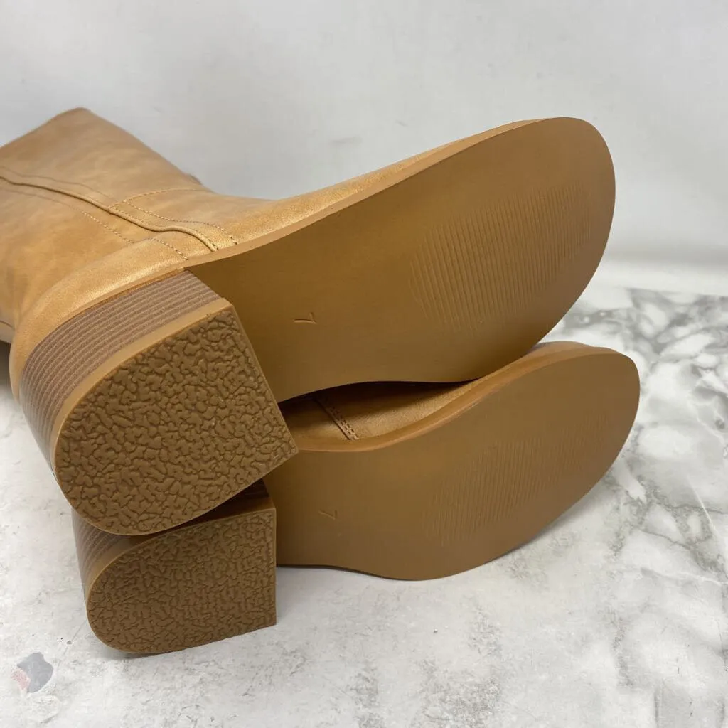 ARDENE WOMEN'S BOOTS beige 7 sold by The Comeback product image thumbnail 5