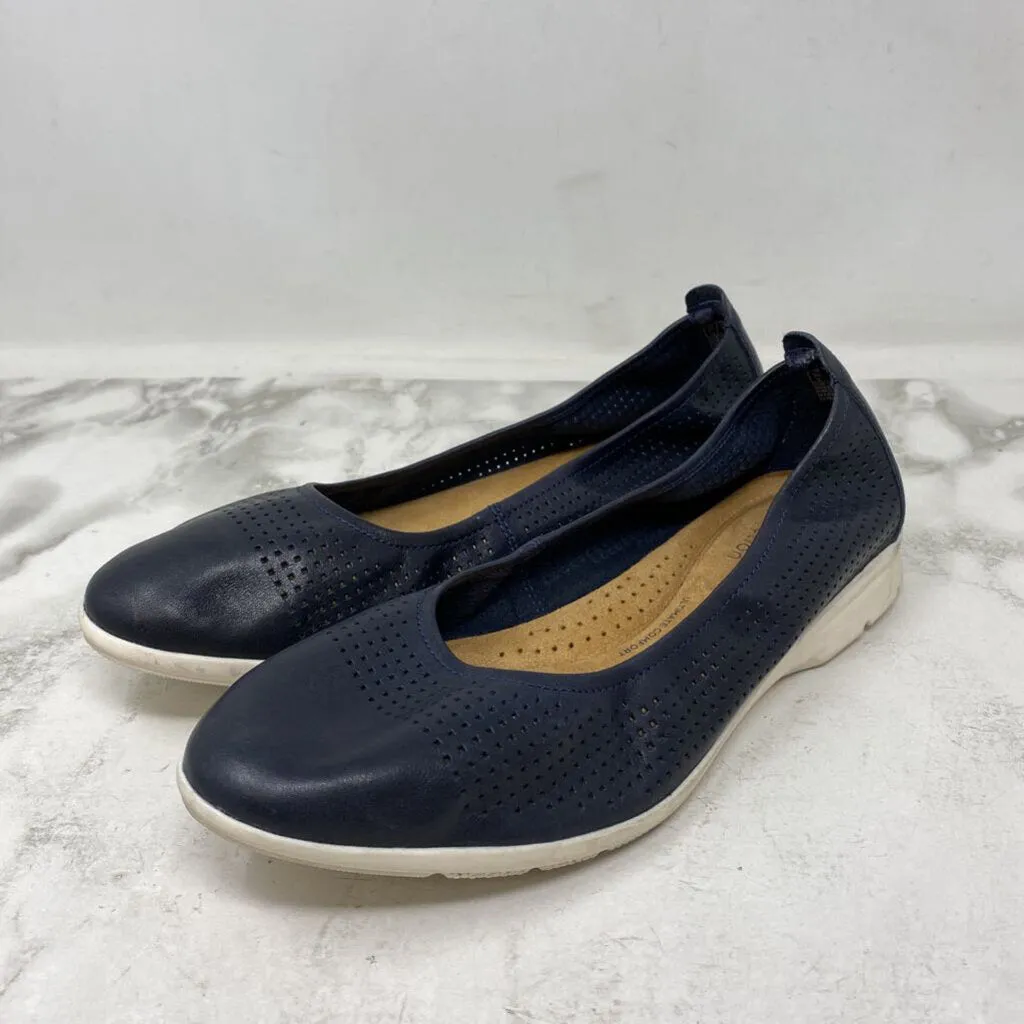 CLARKS WOMEN'S FOOTWEAR navy 8 sold by The Comeback