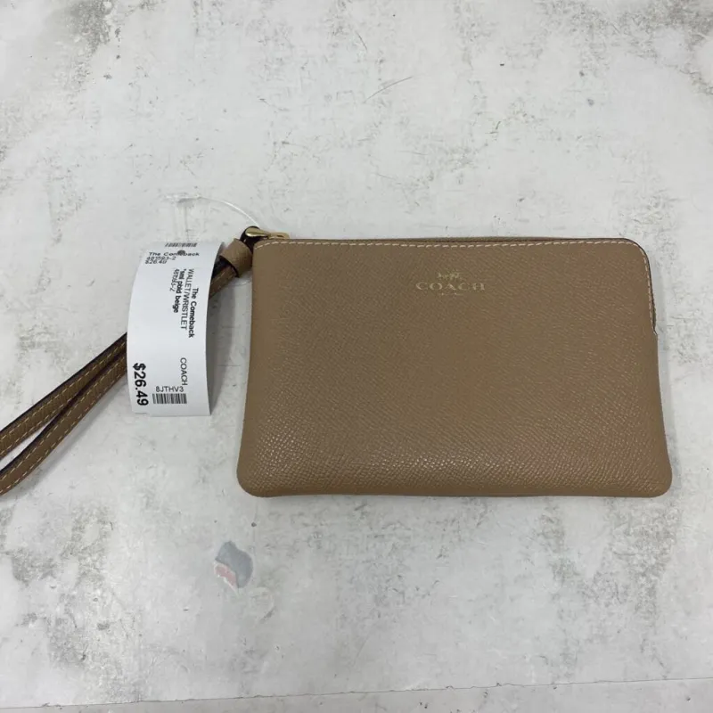 COACH WOMEN'S WALLET/WRISTLET beige made by Coach