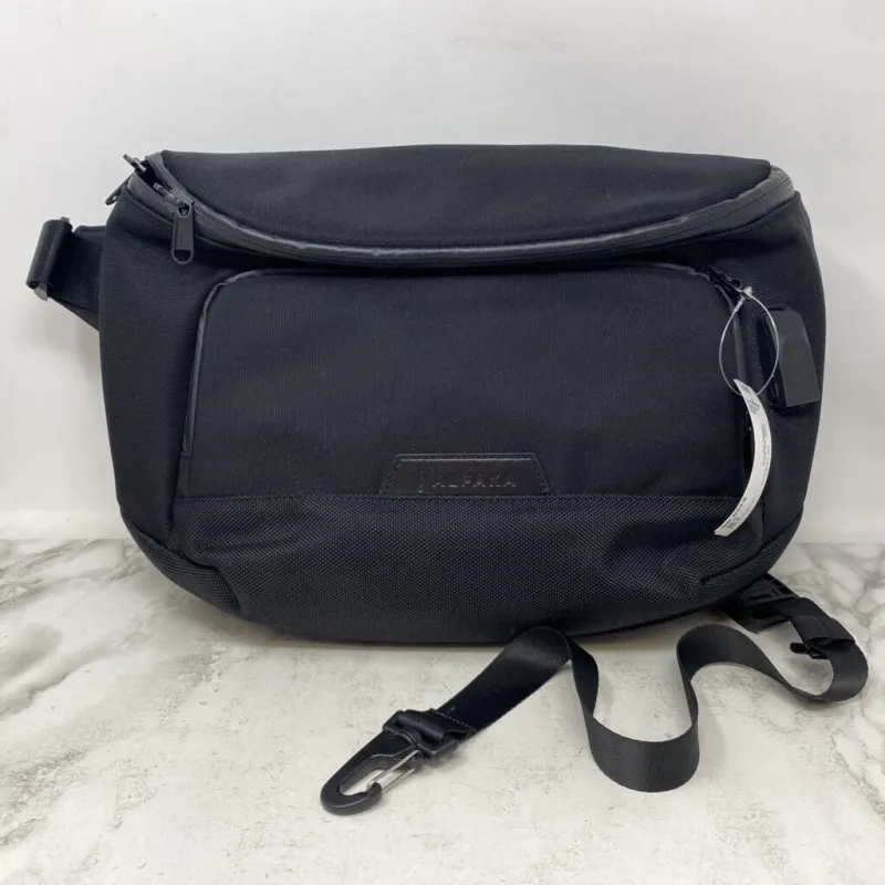 ALPAKA WOMEN'S BAG black made by The Comeback