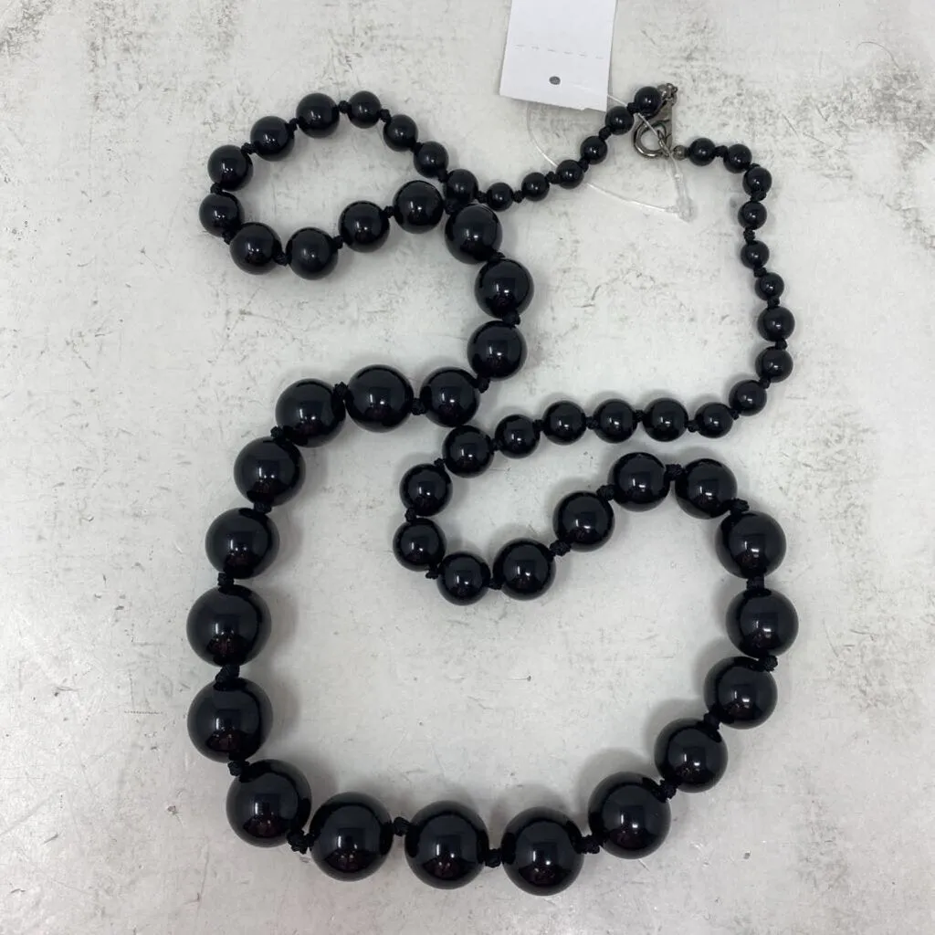 WOMEN'S NECKLACE black sold by The Comeback product image thumbnail 2