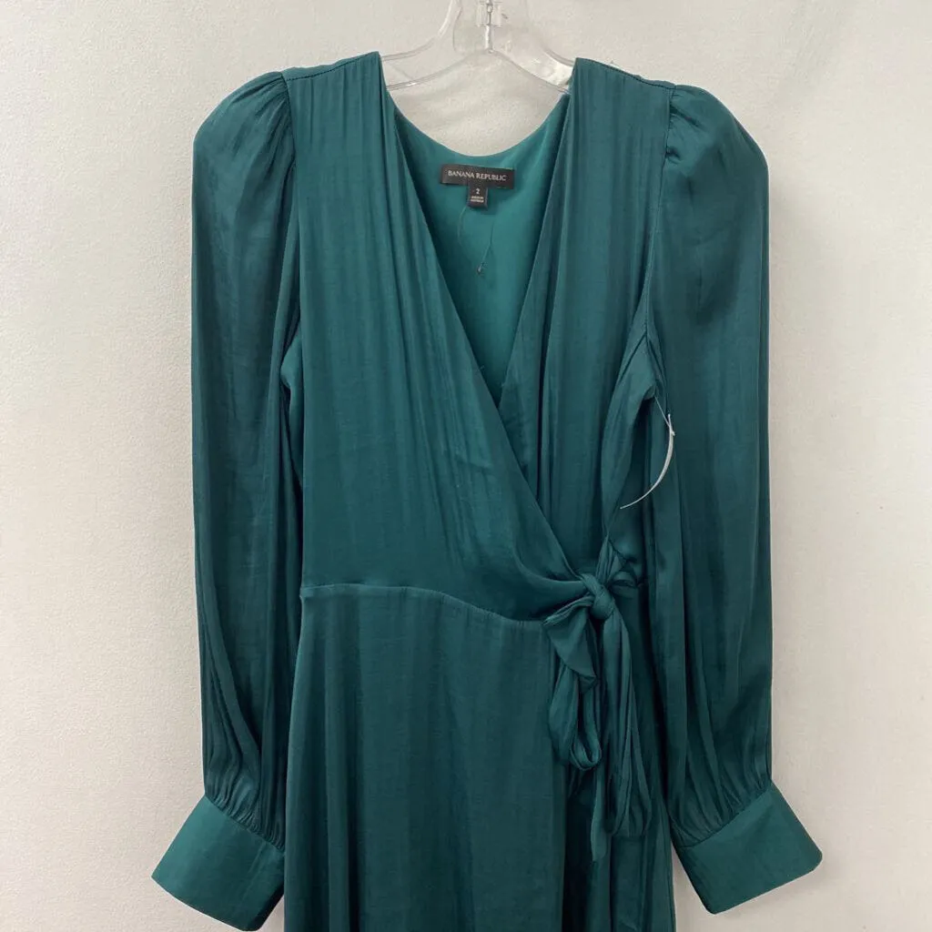 Banana Republic WOMEN'S DRESS green 2 sold by The Comeback product image thumbnail 2
