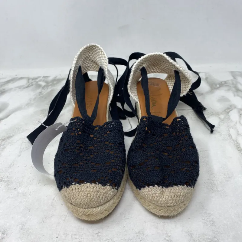 WOMEN'S SANDALS black 7.5 made by The Comeback