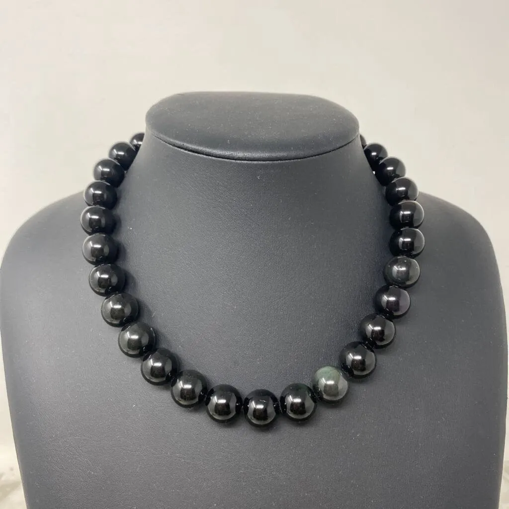 WOMEN'S NECKLACE black sold by The Comeback