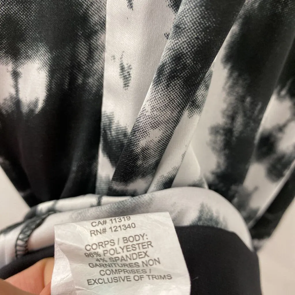 garage WOMEN'S DRESS black white M sold by The Comeback product image thumbnail 3