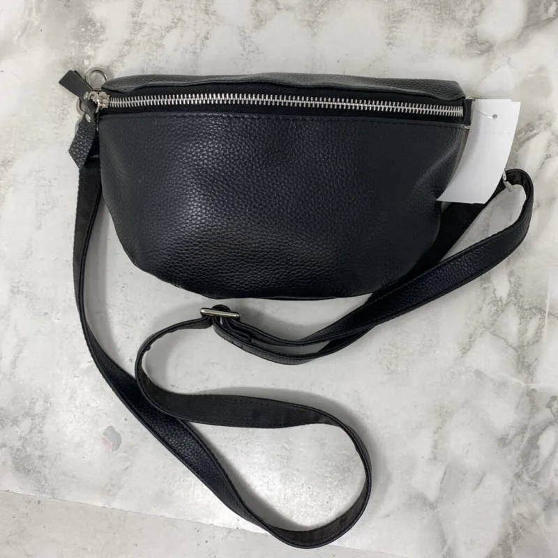 WOMEN'S BAG black made by The Comeback