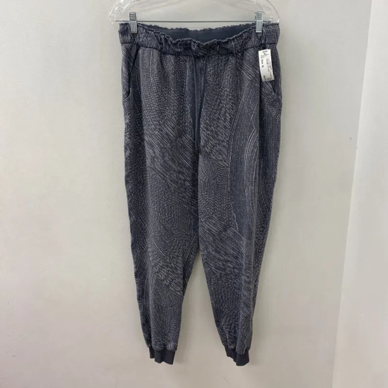 LULULEMON WOMEN'S ACTIVE BOTTOM grey white 10 made by Lululemon