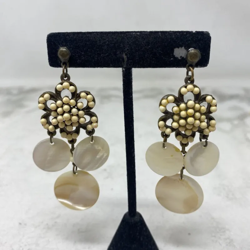 WOMEN'S EARRINGS cream ivory made by The Comeback