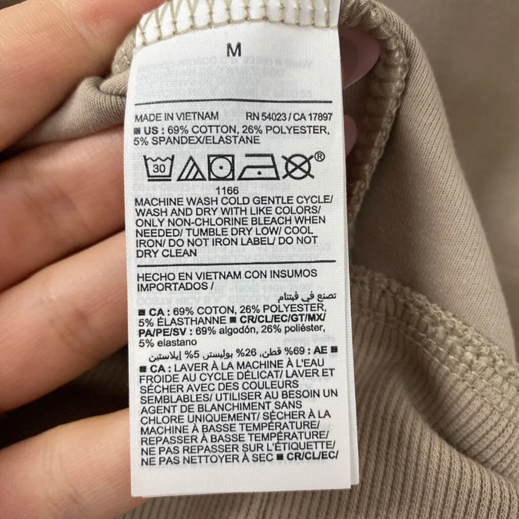 OLD NAVY WOMEN'S ACTIVE TOP beige M sold by The Comeback product image thumbnail 4