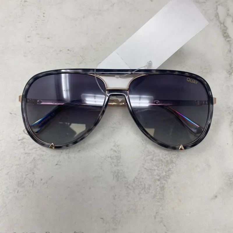 QUAY WOMEN'S SUNGLASSES black grey made by Quay Australia