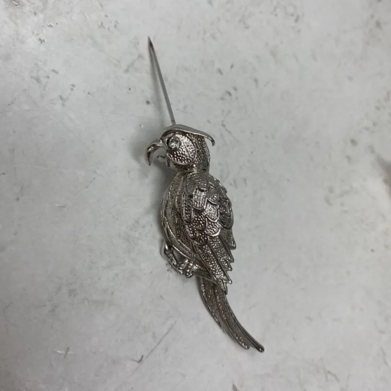 WOMEN'S BROOCH silver made by The Comeback