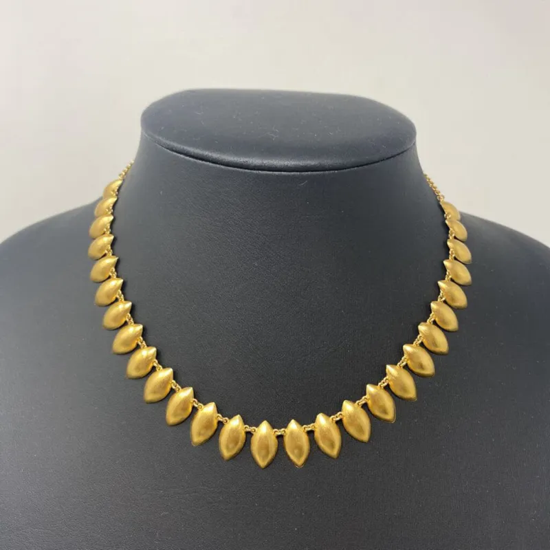 WOMEN'S NECKLACE gold made by The Comeback