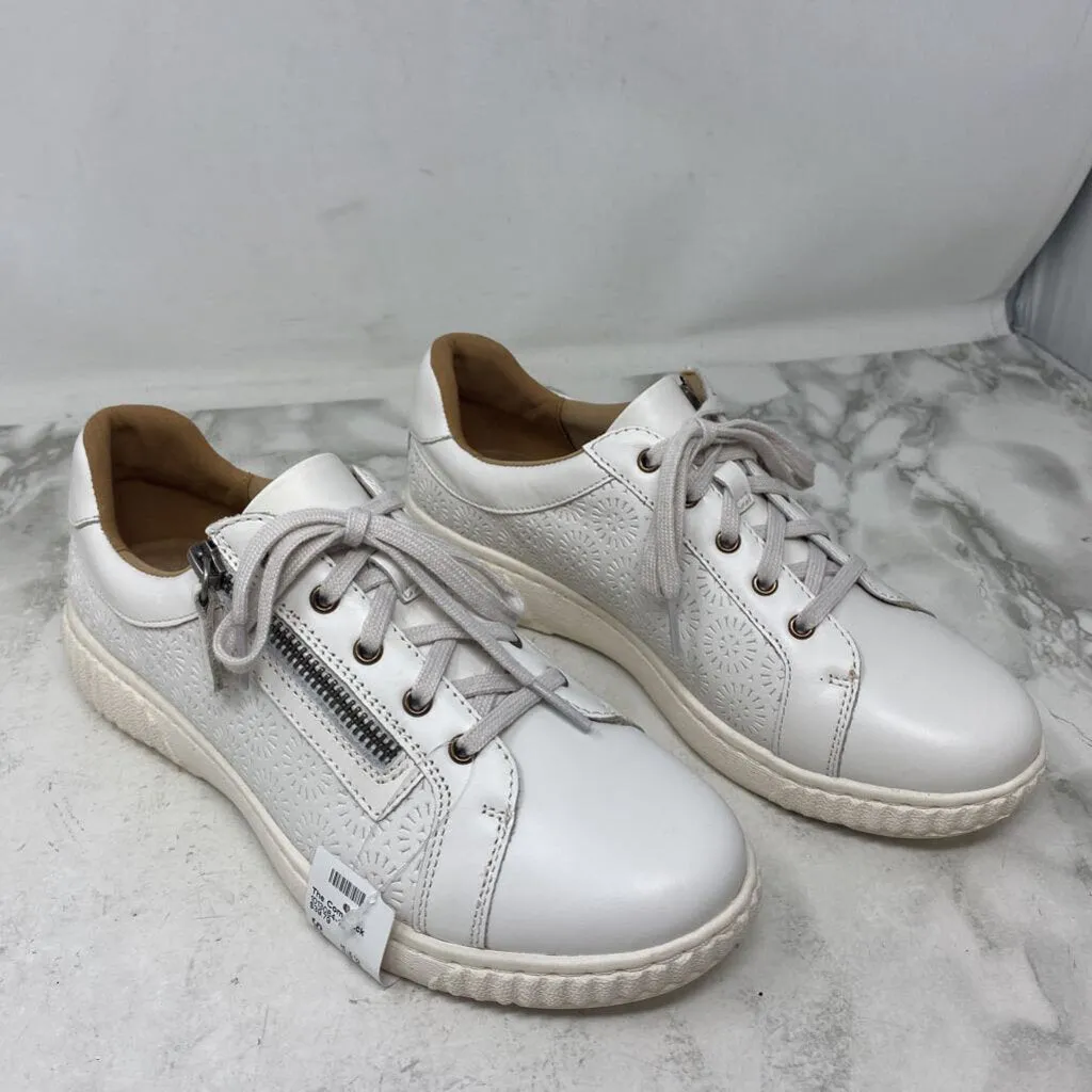 CLARKS WOMEN'S SNEAKERS white 7.5 sold by The Comeback product image thumbnail 3