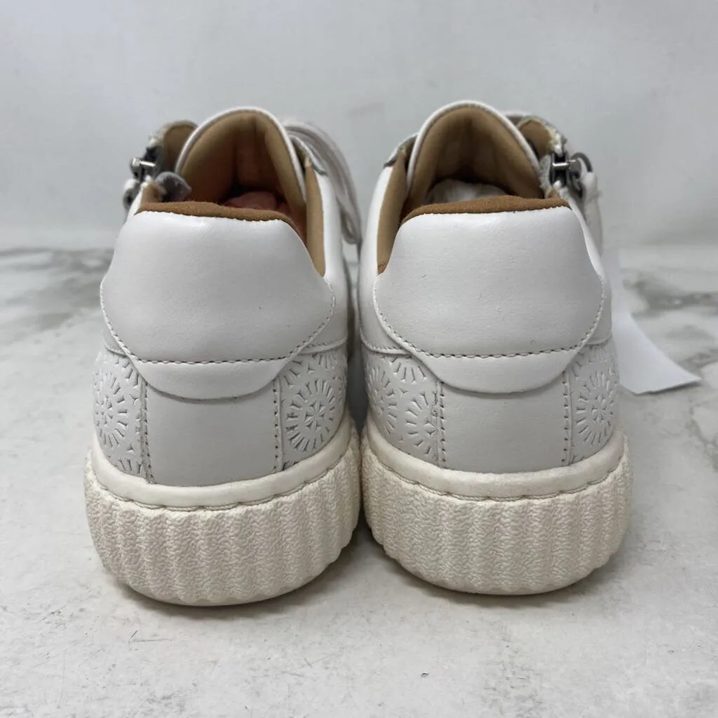 CLARKS WOMEN'S SNEAKERS white 7.5 sold by The Comeback product image thumbnail 4