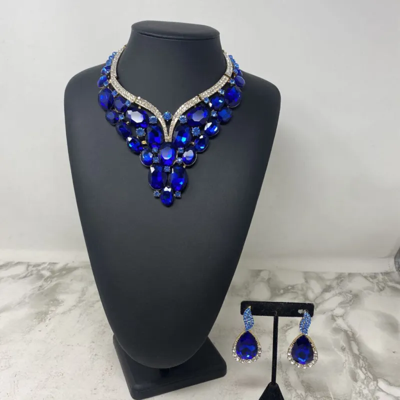 WOMEN'S JEWELRY SET blue clear gold made by The Comeback