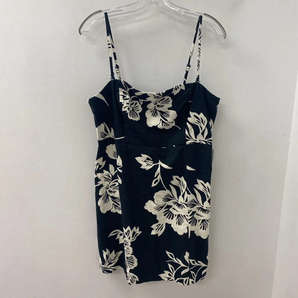 GAP WOMEN'S DRESS black white floral L sold by The Comeback