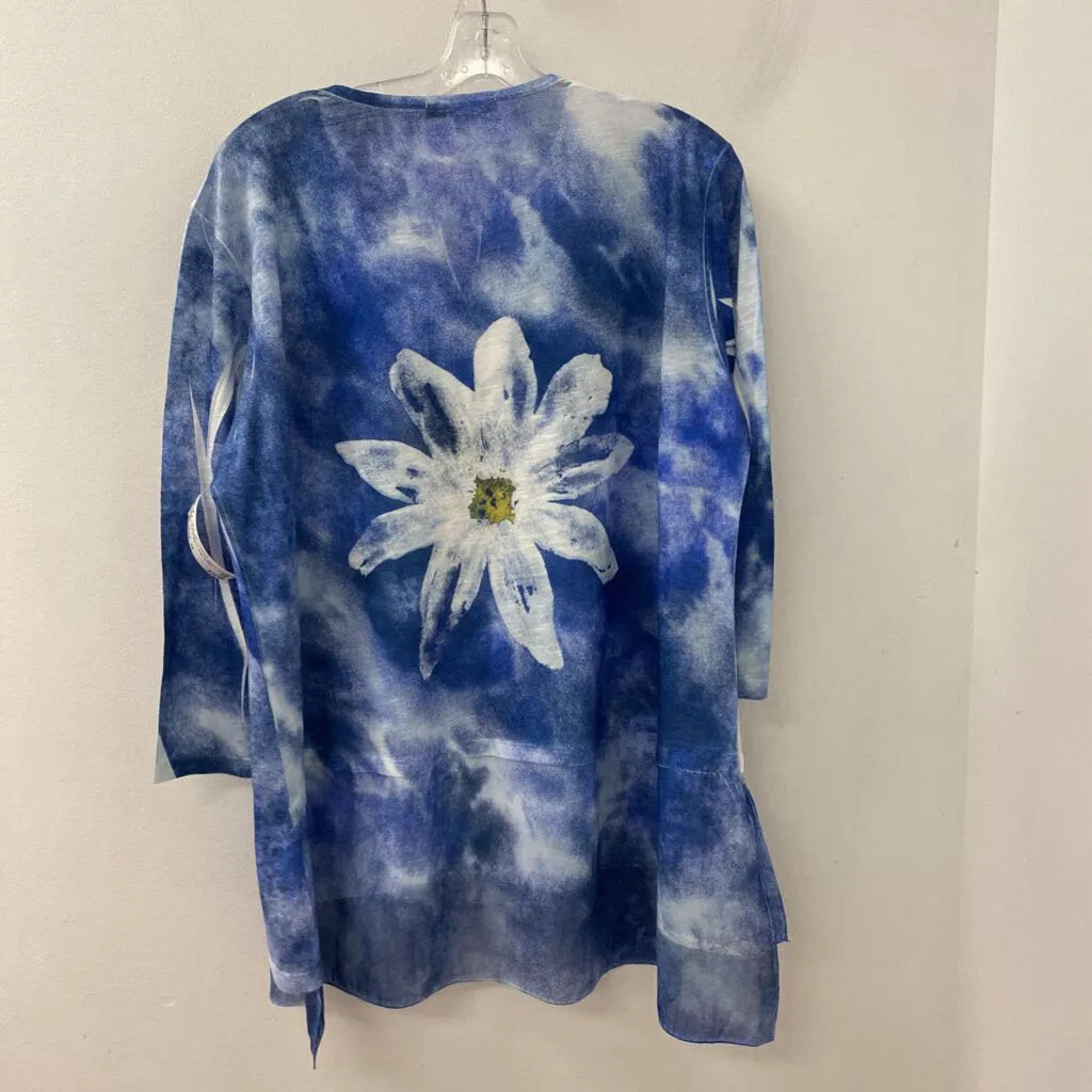 Jess & Jane WOMEN'S PLUS TOP blue white flower 1X sold by The Comeback product image thumbnail 3