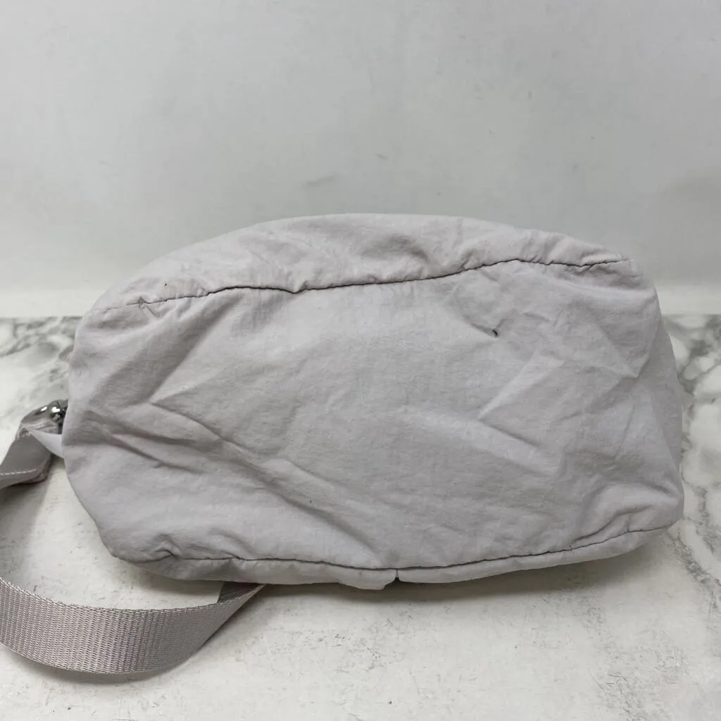 LULULEMON WOMEN'S BAG grey sold by The Comeback product image thumbnail 5
