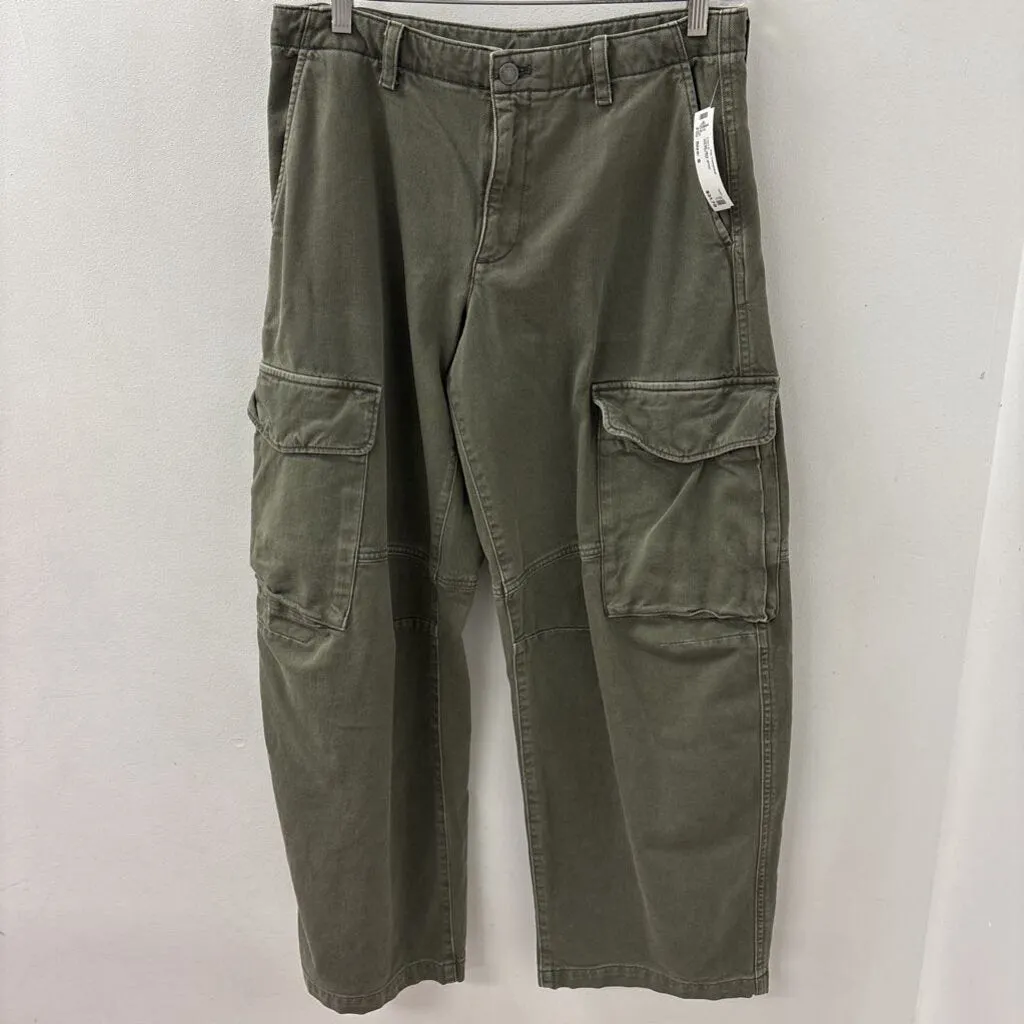 GAP WOMEN'S PANTS olive green 6 sold by The Comeback