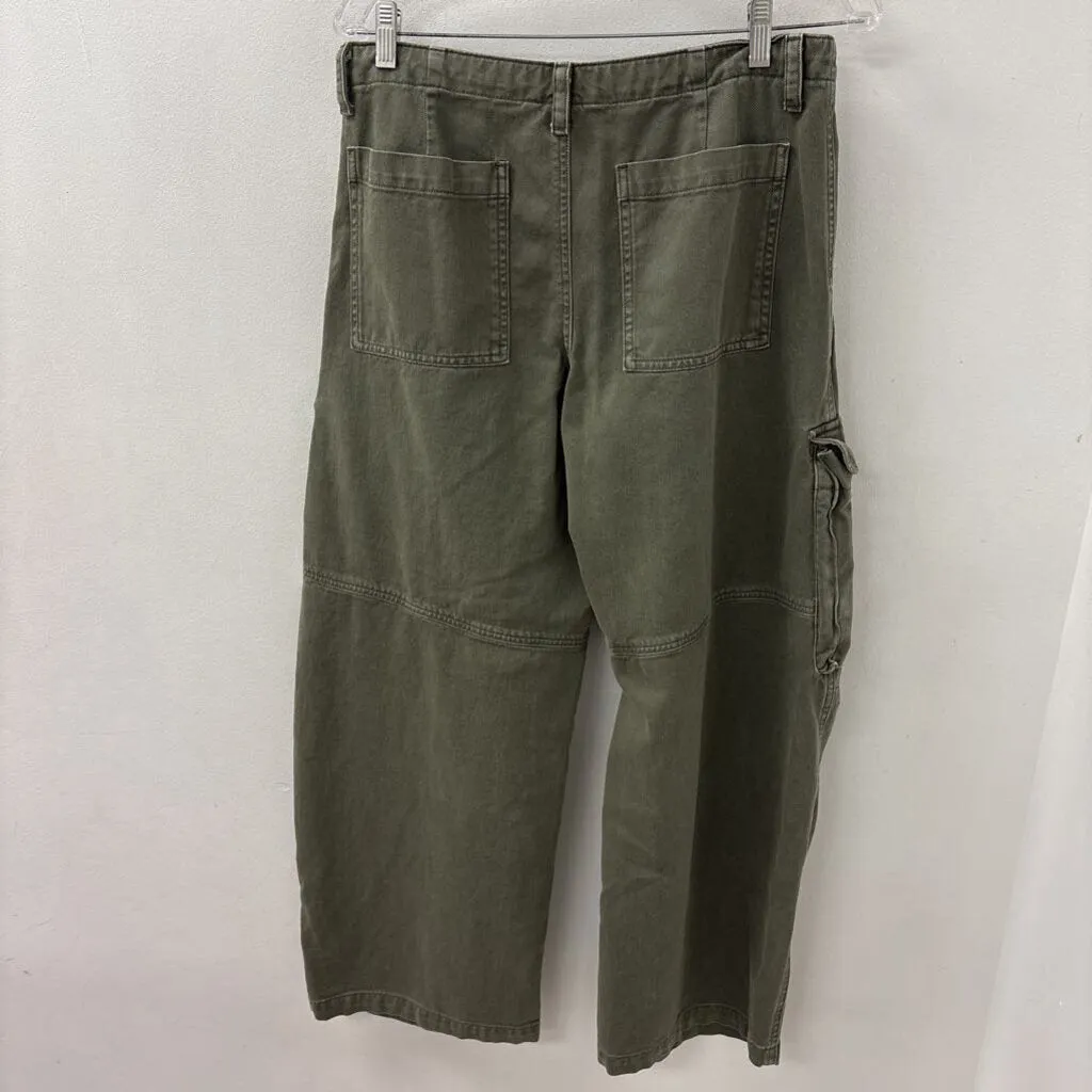 GAP WOMEN'S PANTS olive green 6 sold by The Comeback product image thumbnail 2