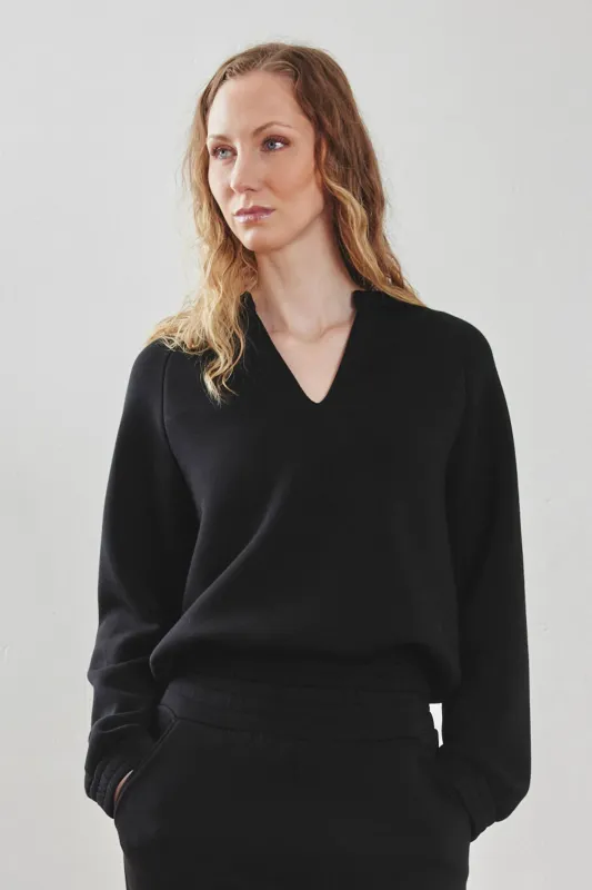 [FINAL SALE] Athena Sweater - Black (CLOUDLITE®) made by Lezé the Label