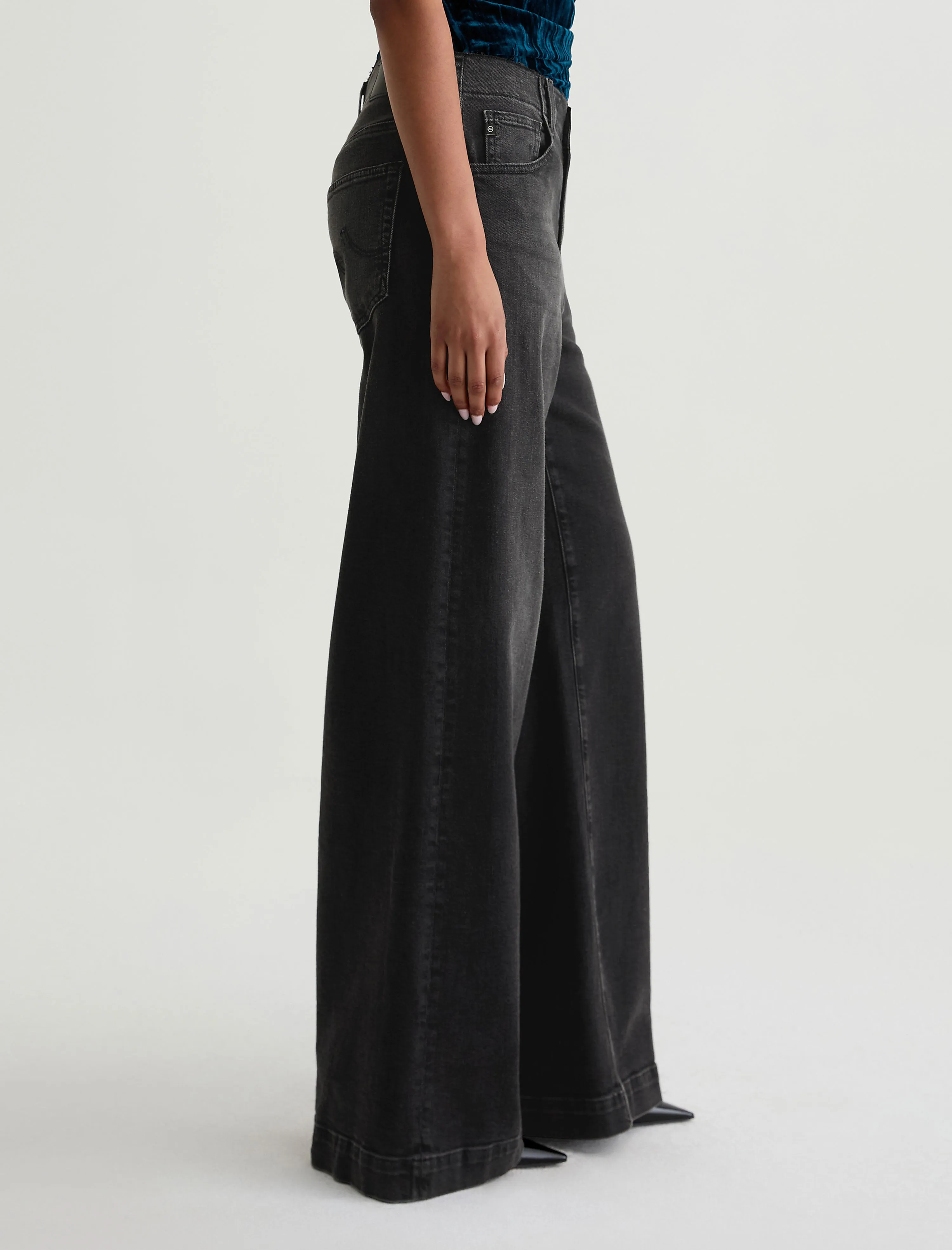 Deven Jean sold by Adriano Goldschmied product image thumbnail 5