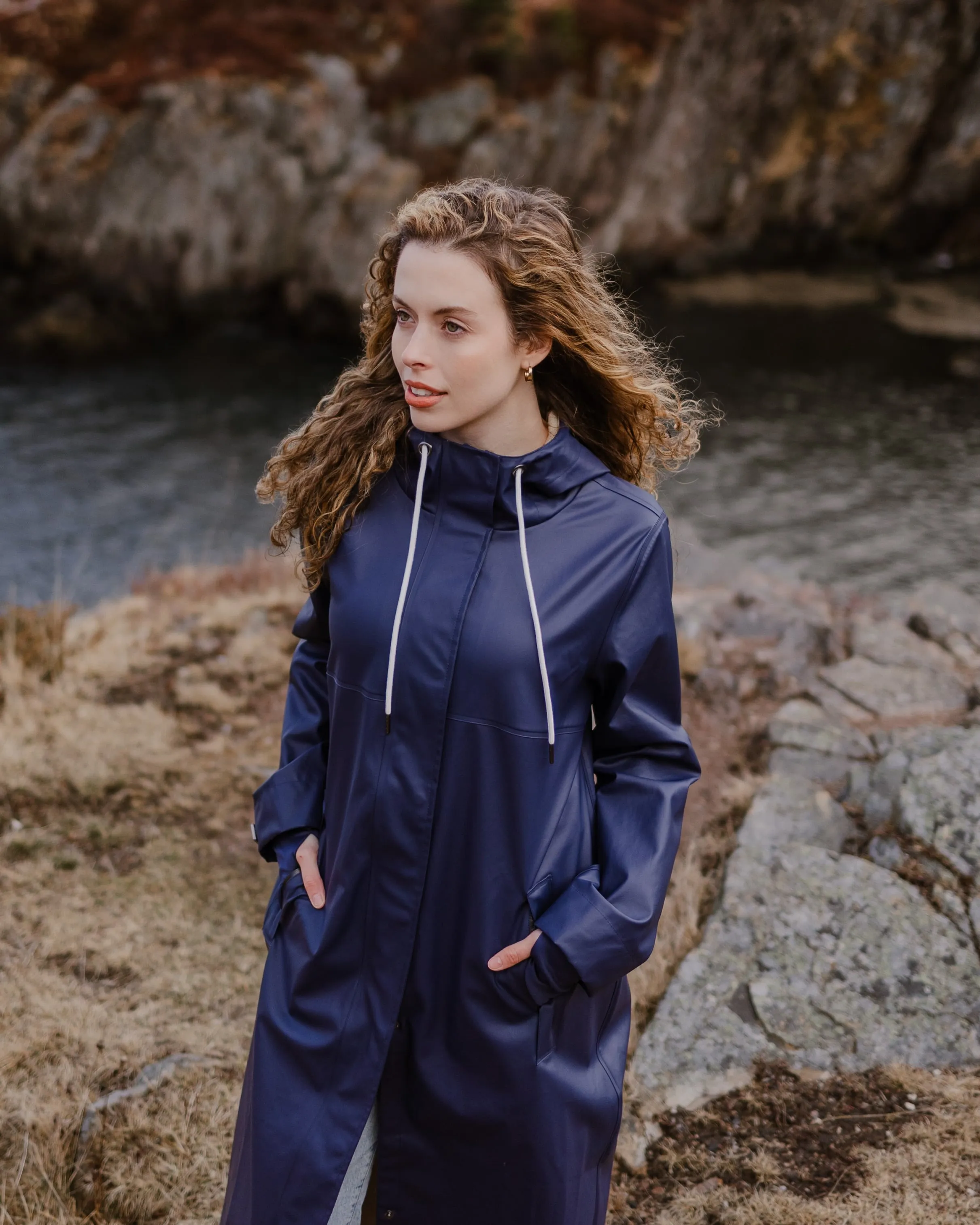 The petite - Midnight Blue sold by Mernini product image thumbnail 5