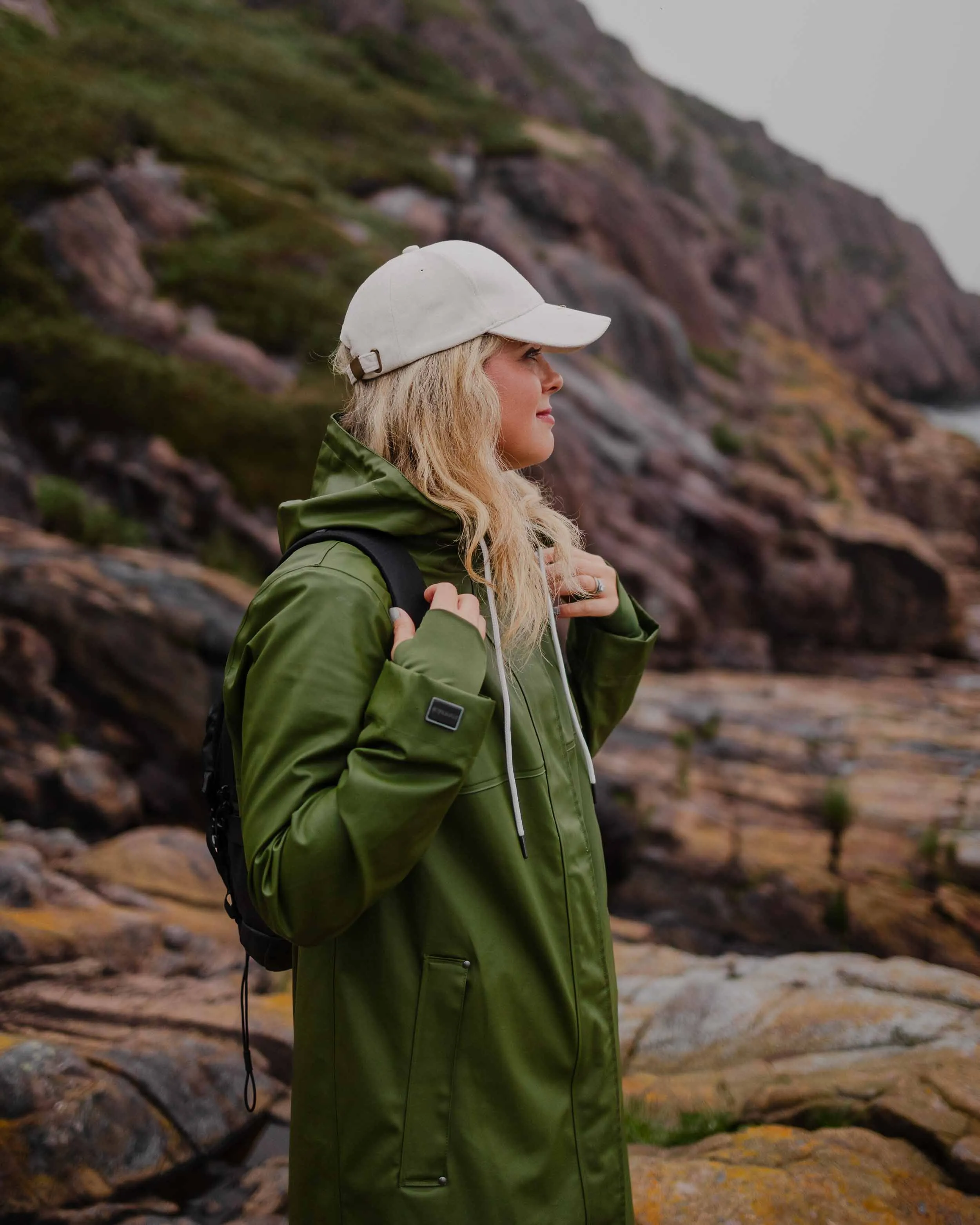 The petite - Chive Green sold by Mernini product image thumbnail 4