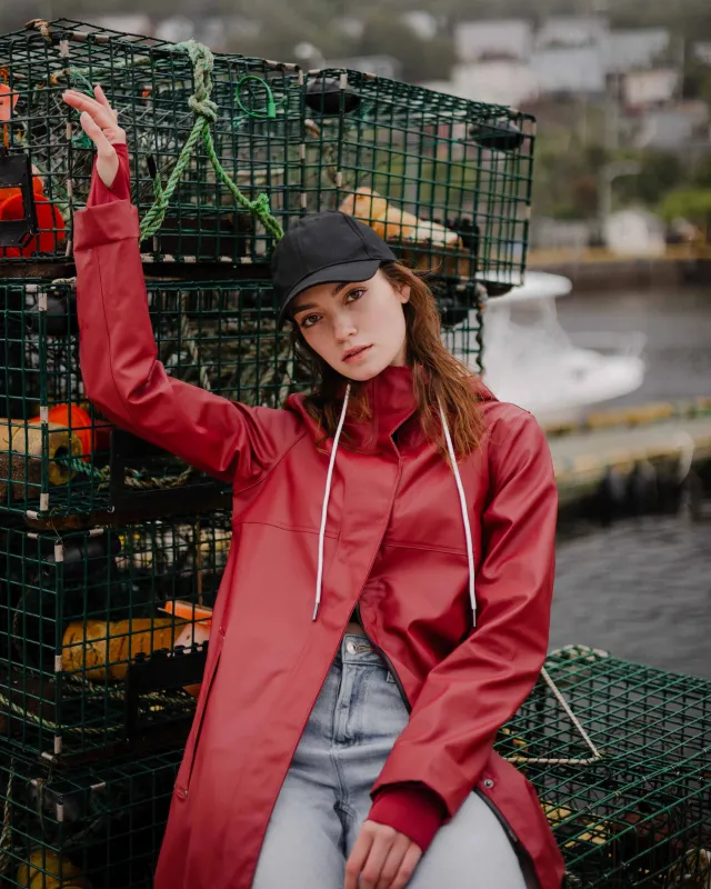 The petite - Merlot Red sold by Mernini