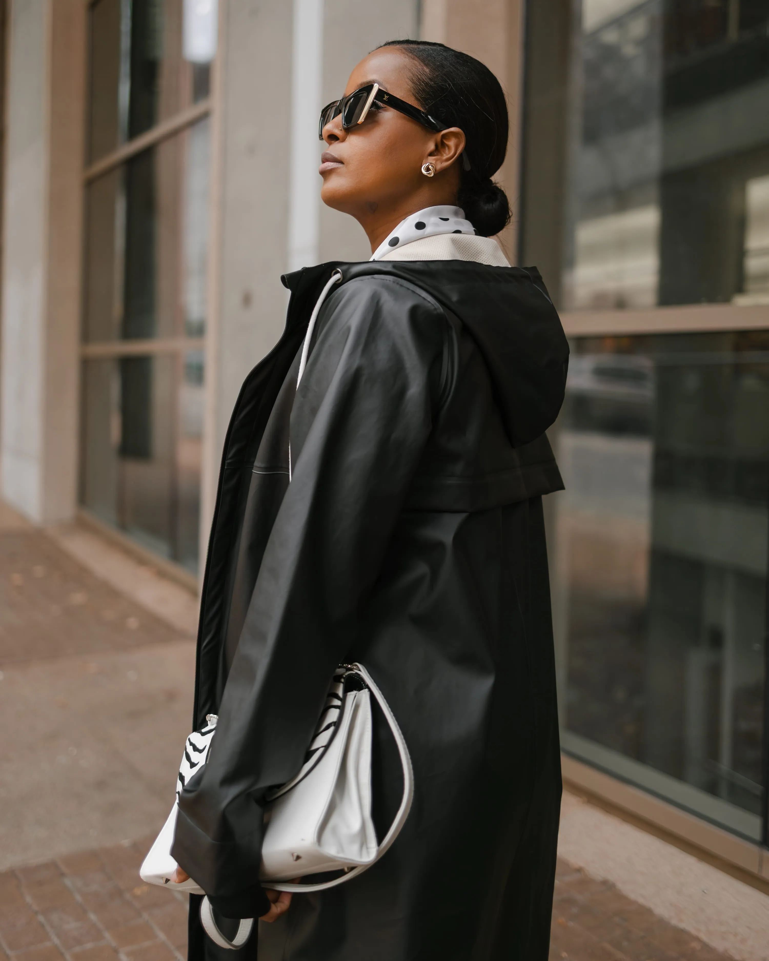 The petite - Black Beauty sold by Mernini product image thumbnail 4