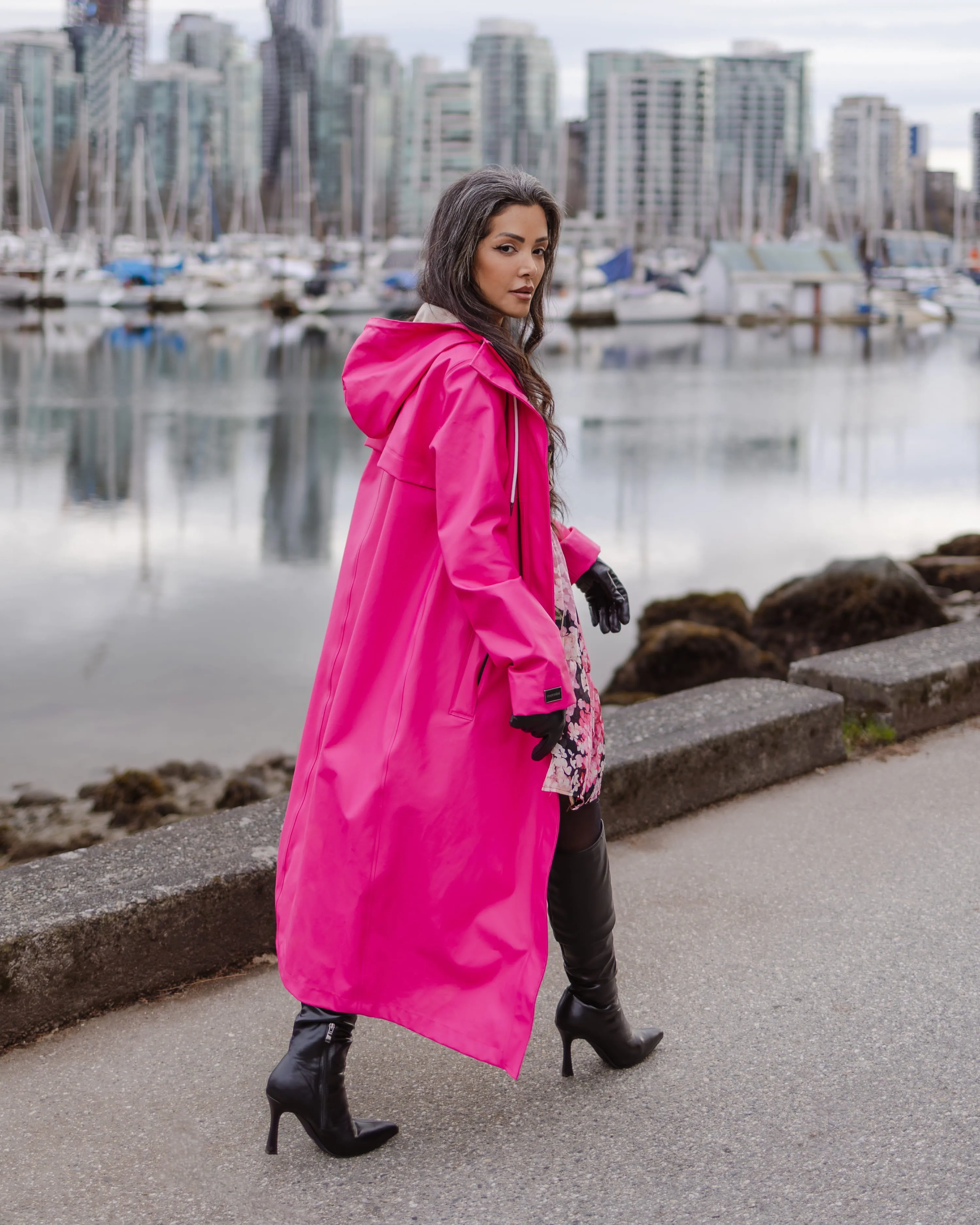 The mernini - Fuchsia Pink sold by Mernini product image thumbnail 5