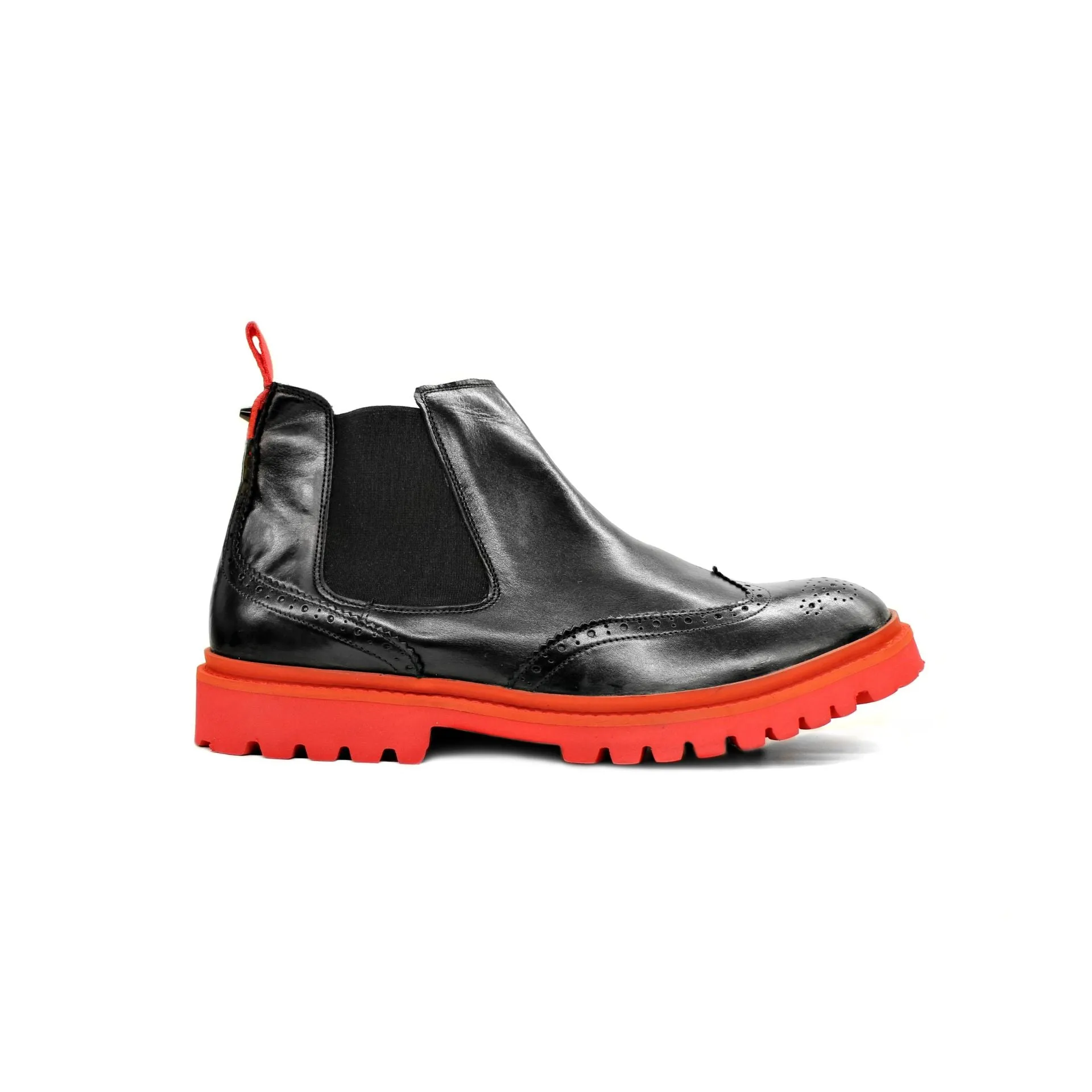 Chelsea Black Tractor sold by Pintta