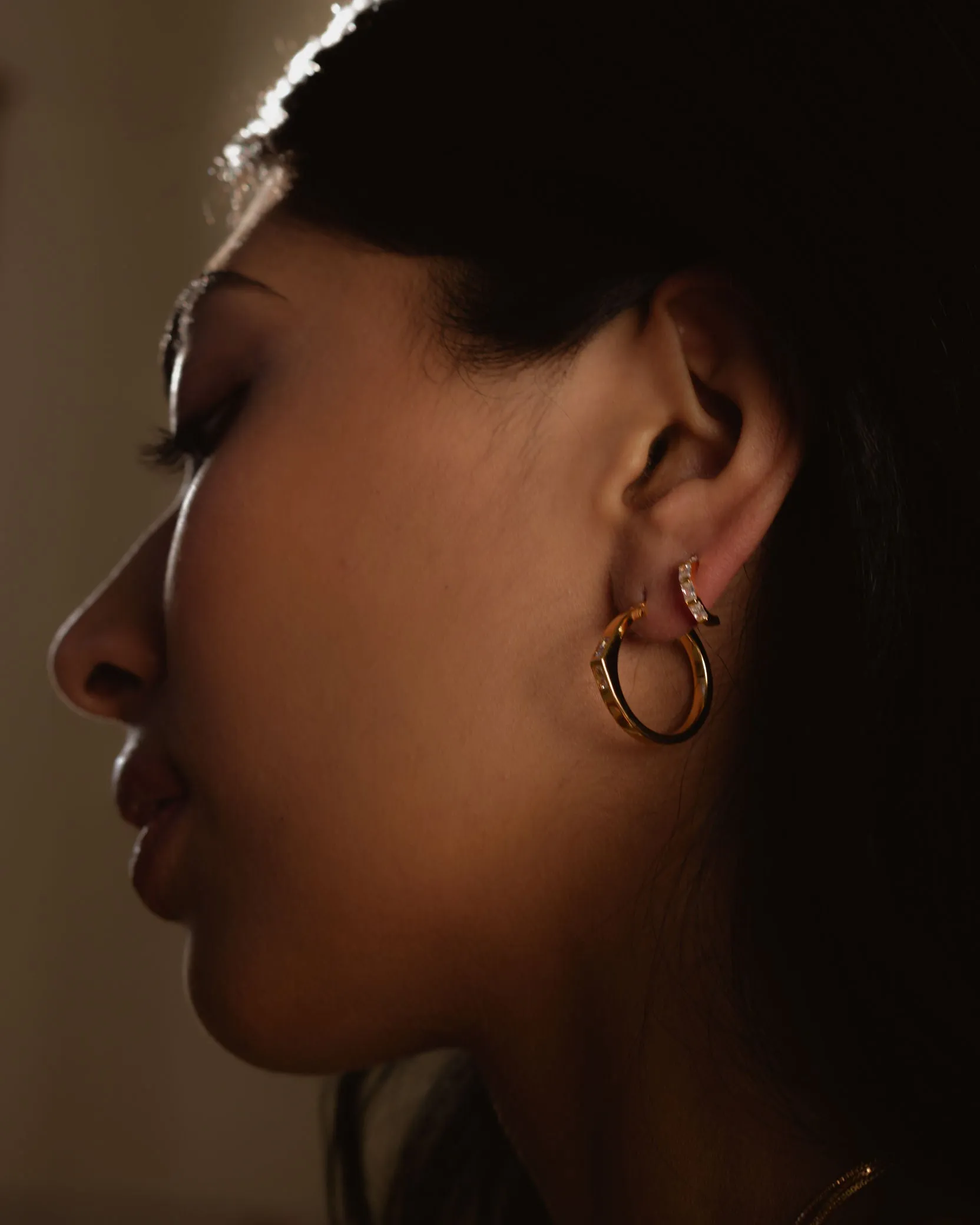 SAMPLE DL Small Hoops Rhodium sold by Sarah Mulder Jewelry product image thumbnail 3