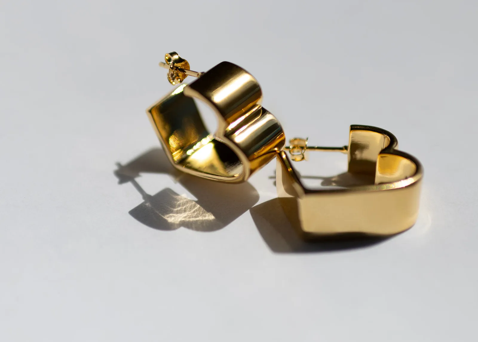 SAMPLE Crush Earrings Gold sold by Sarah Mulder Jewelry product image thumbnail 4