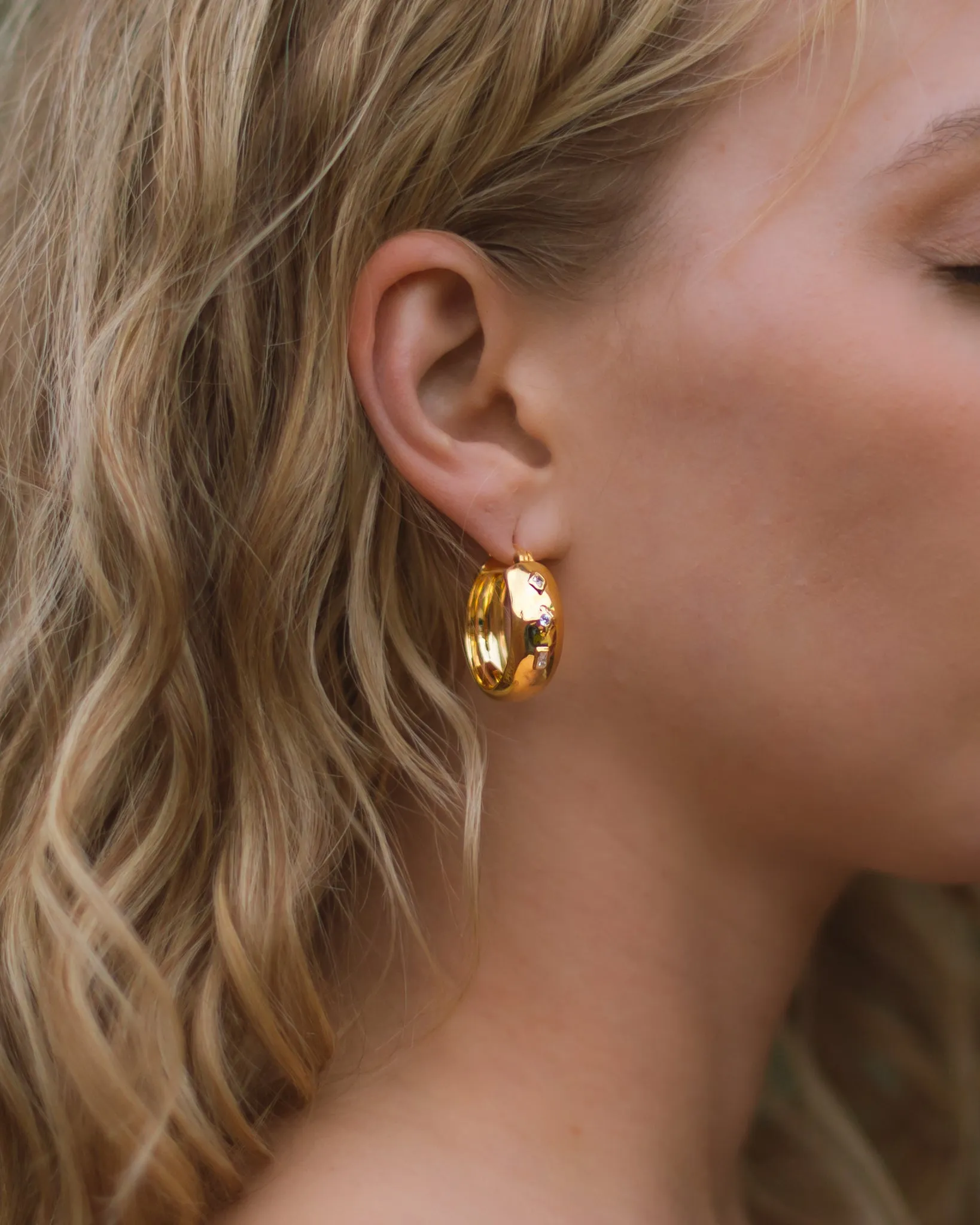 SAMPLE Made of Stars Hoops Gold sold by Sarah Mulder Jewelry product image thumbnail 2