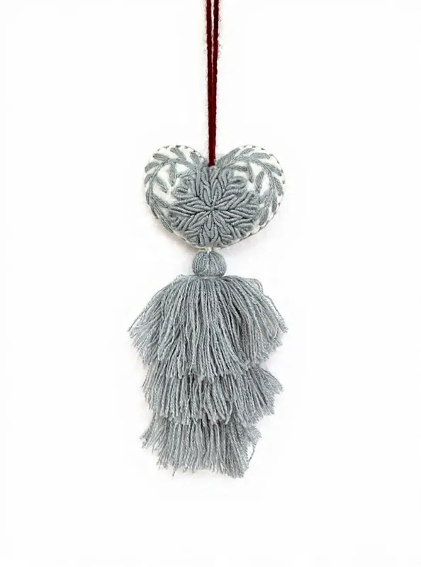Heart Tassel Cloudy Grey made by Sarah Mulder Jewelry