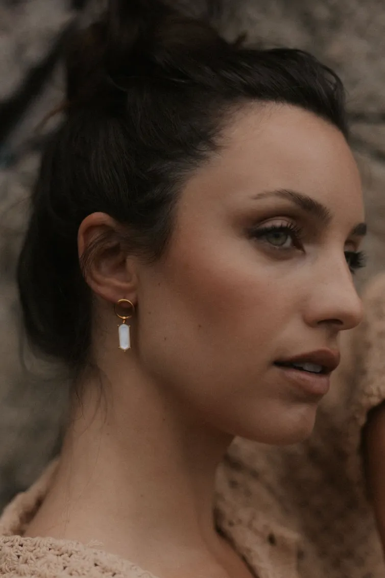 SAMPLE Lang Earrings Pearl Gold sold by Sarah Mulder Jewelry product image thumbnail 3