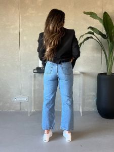 LEVI'S Ribcage Straight Ankle In The Middle sold by 27 Boutique