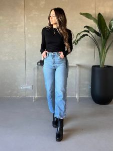 LEVI'S Ribcage Straight Ankle In The Middle sold by 27 Boutique