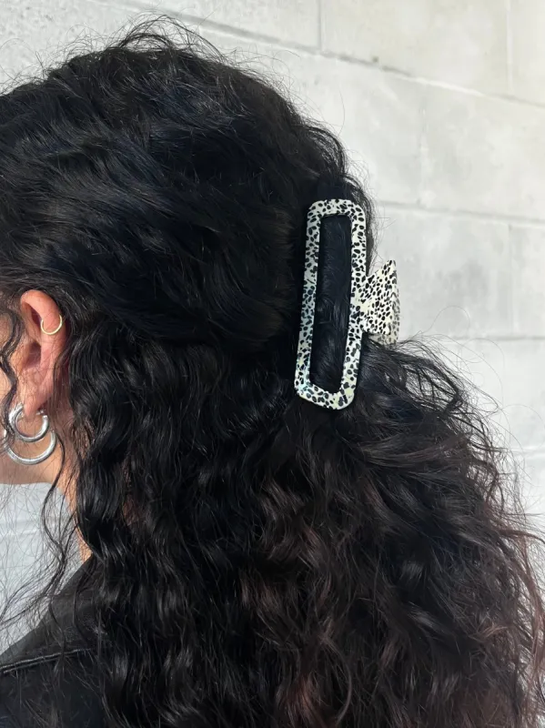 27 Lexi Medium Hair Clip sold by 27 Boutique