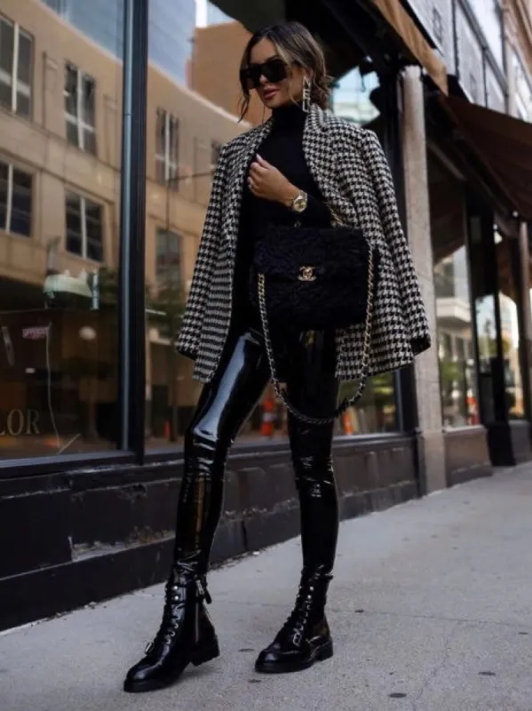 COMMANDO Faux Patent Leather Legging sold by 27 Boutique