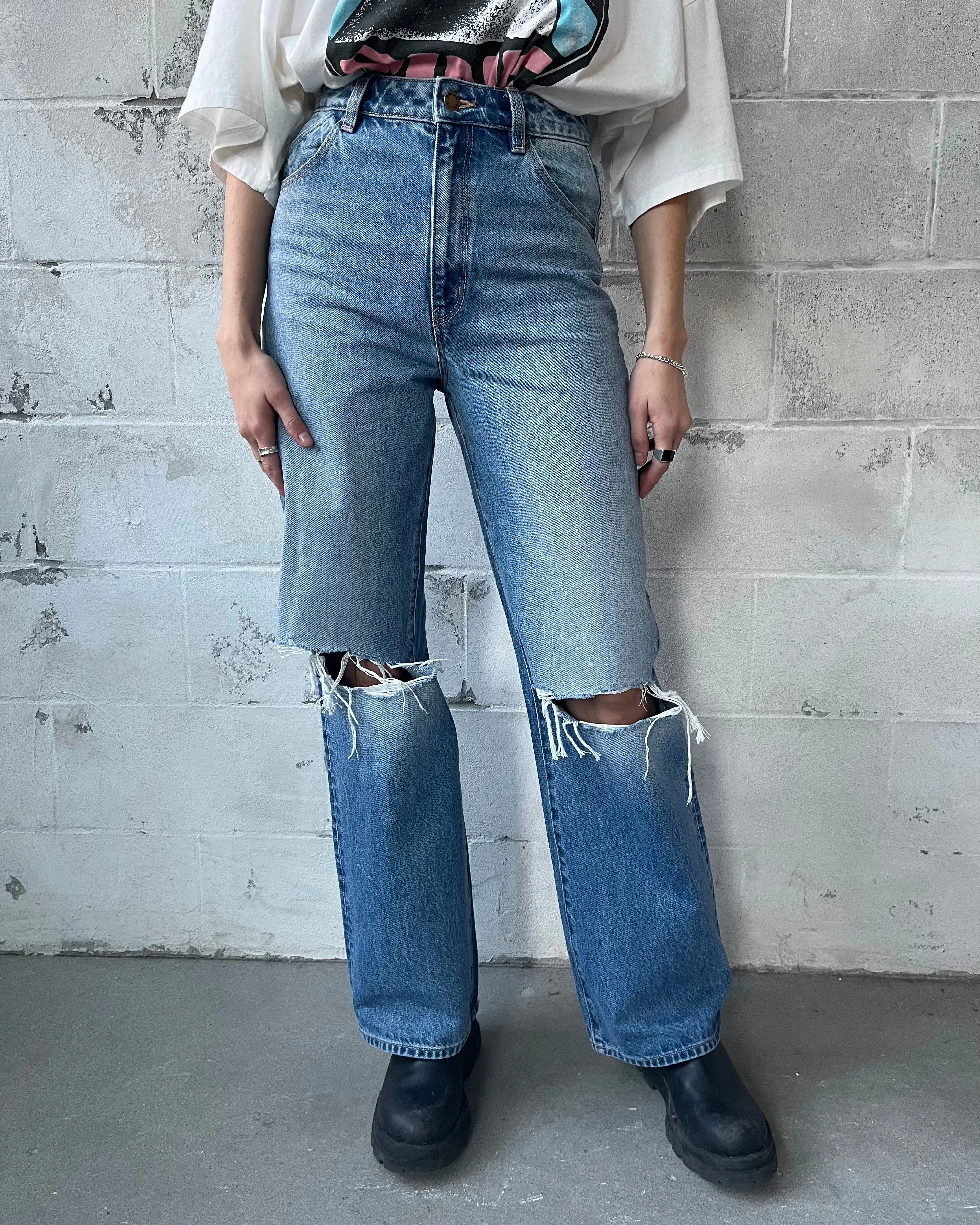 ROLLA'S Heidi Recycled Worn Jean sold by 27 Boutique product image thumbnail 2