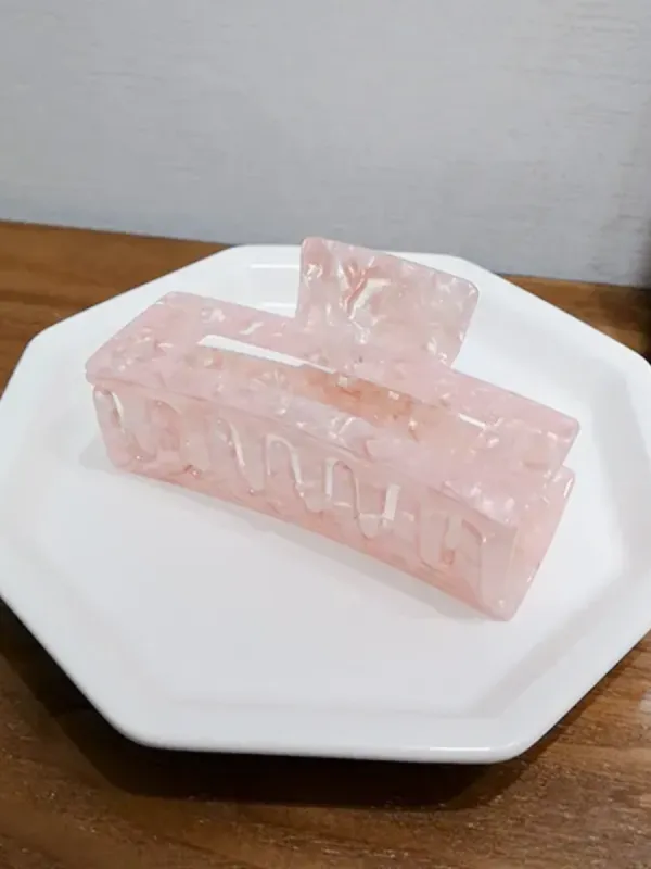 27 Chloe Large Claw Clip sold by 27 Boutique