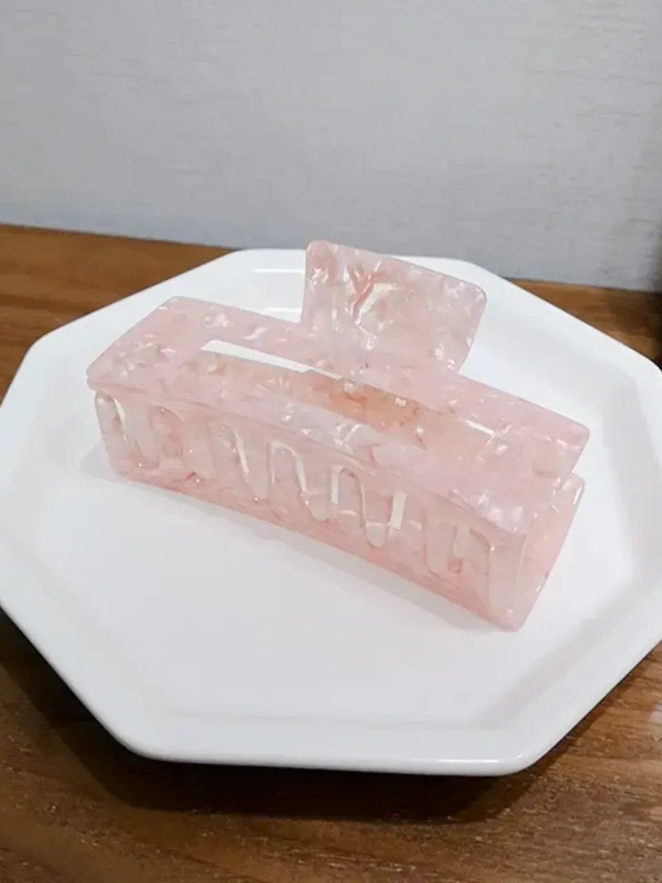 27 Chloe Large Claw Clip sold by 27 Boutique