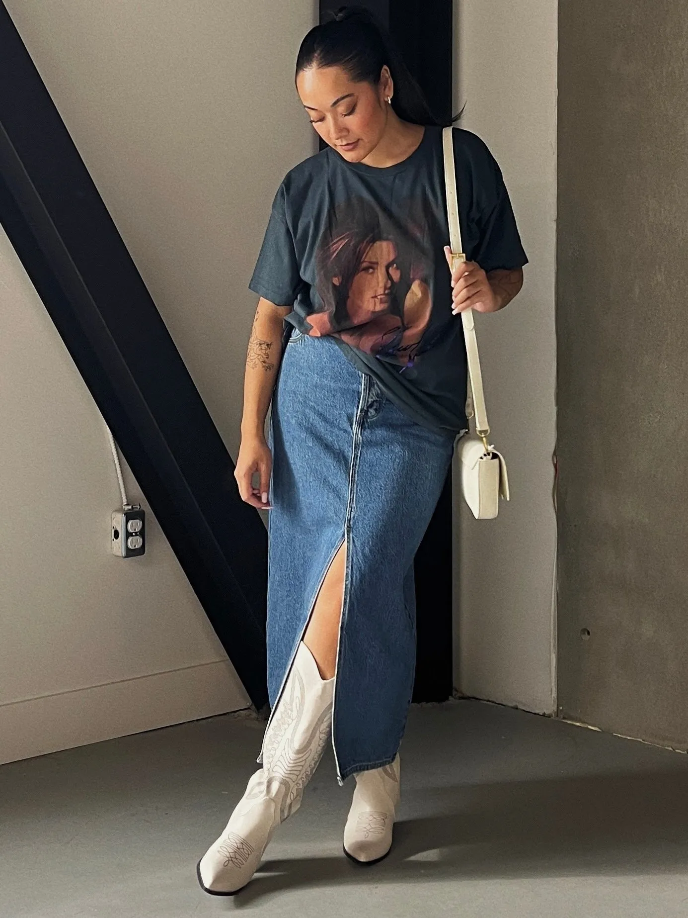 DAYDREAMER Shania Twain Come On Over 1988 Tour Merch Tee sold by 27 Boutique product image thumbnail 2