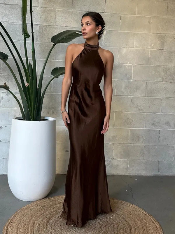 ◆BADBLOOD◆ Oval Logo Halter Neck Midi Dress Chocolate Cindy Collared Midi Dress - Chocolate | MESHKI US